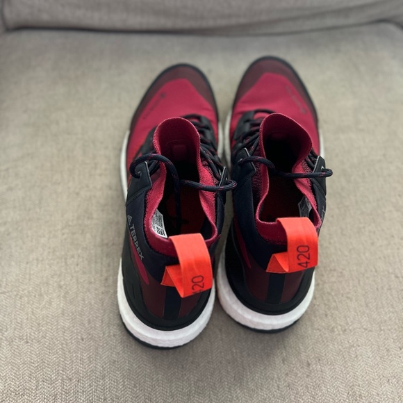 Adidas - Picture 7 of 8